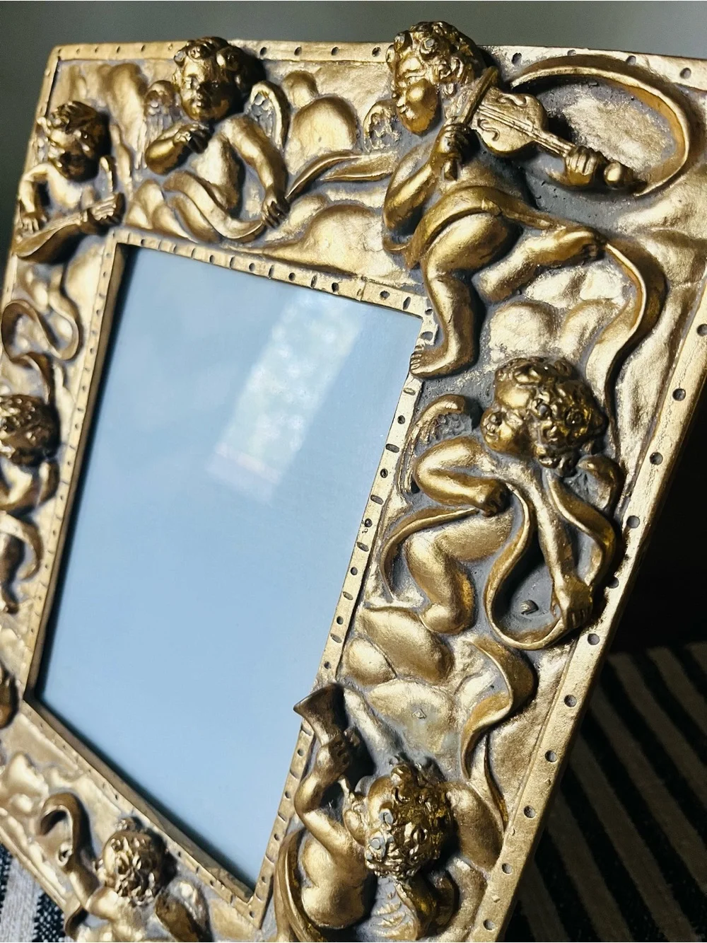 Vintage Gold Ornate Cherub Resin picture frame Table decor